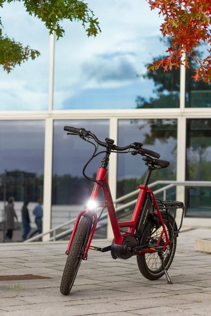 Rotes i:SY E-Bike von einem Händler in Hamburg