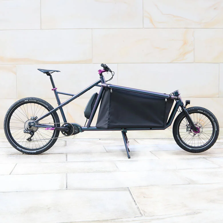 Cargobike Monkeys Radlader vor einer Steinwand – Händler in Hamburg