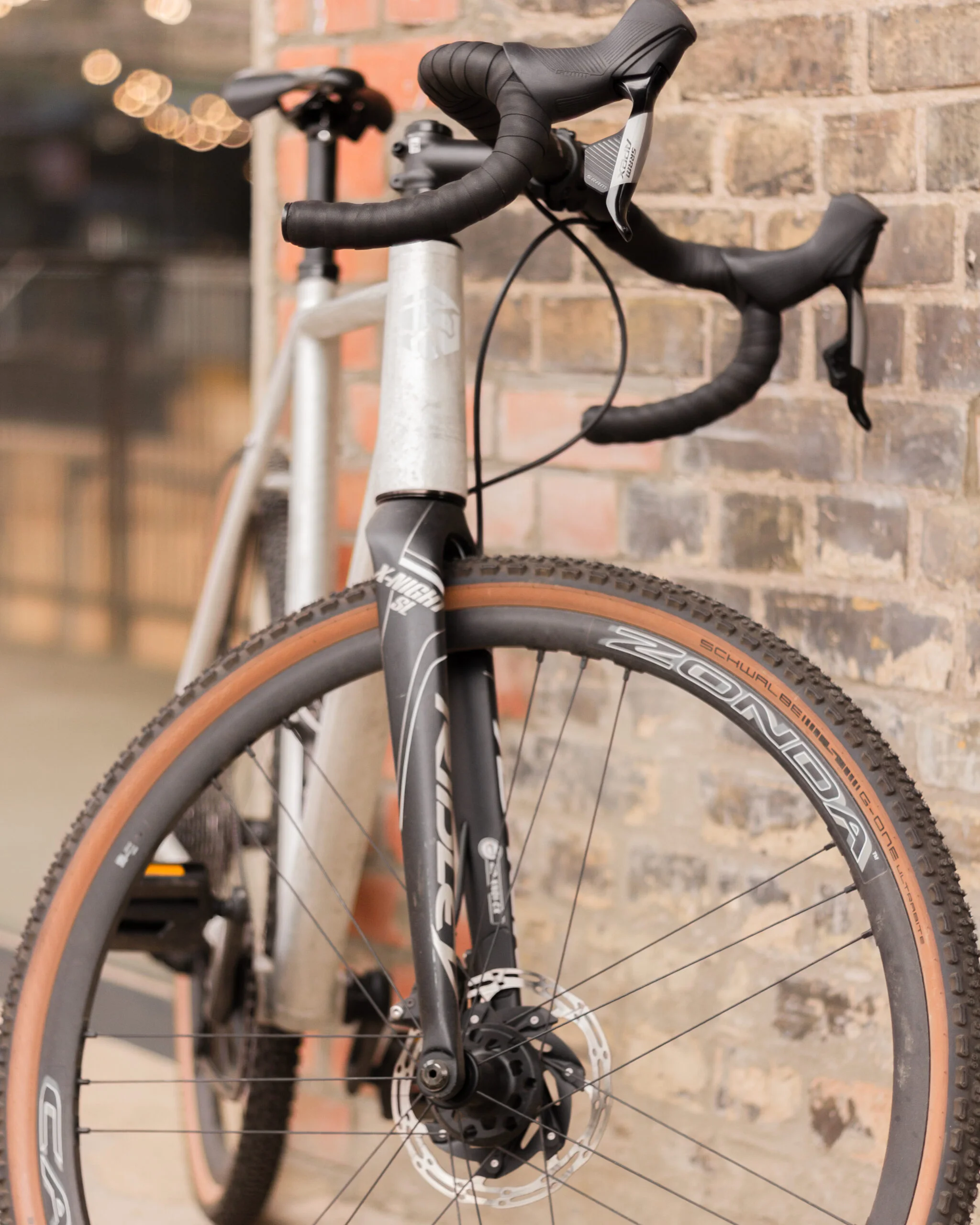 Gravelbike IUMENTUM Schotter mit SRAM